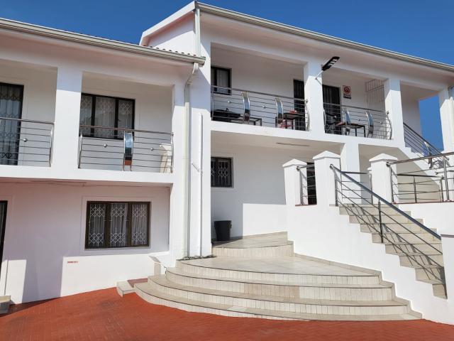 R8,000 pm 2 Bedroom Apartment To Let in Silverglen