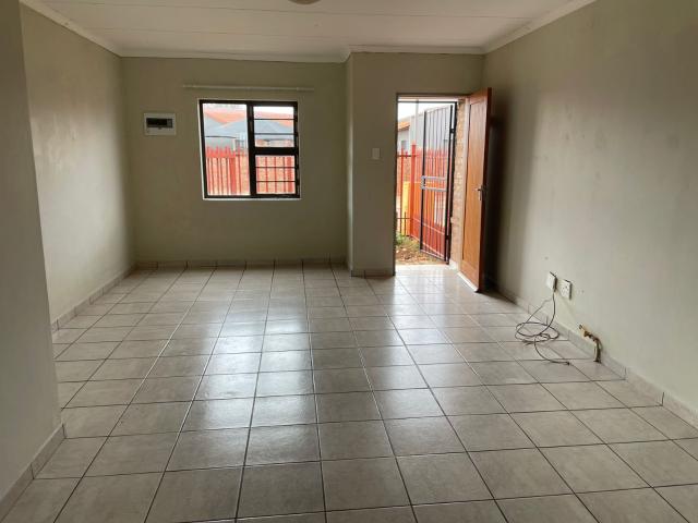 R9,450 pm 2 Bedroom Semi Detached To Let in Kathu