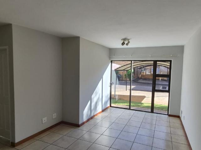 R9,500 pm 2 Bedroom Sectional Title To Let in Onverwacht