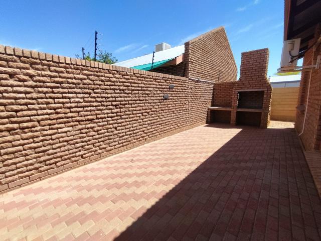 R9,570 pm 2 Bedroom Freehold To Let in Keidebees