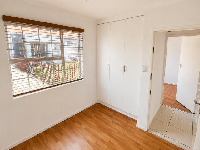 R9 500 | 3 Bedroom Townhouse For Rent in Linmeyer, Johannesburg