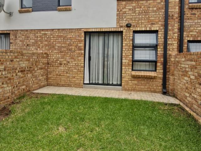 R9,000 pm 2 Bedroom Duplex To Let in Theresapark