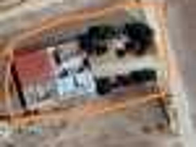 ارض بها منزل للبيع مياحتها 600 متر