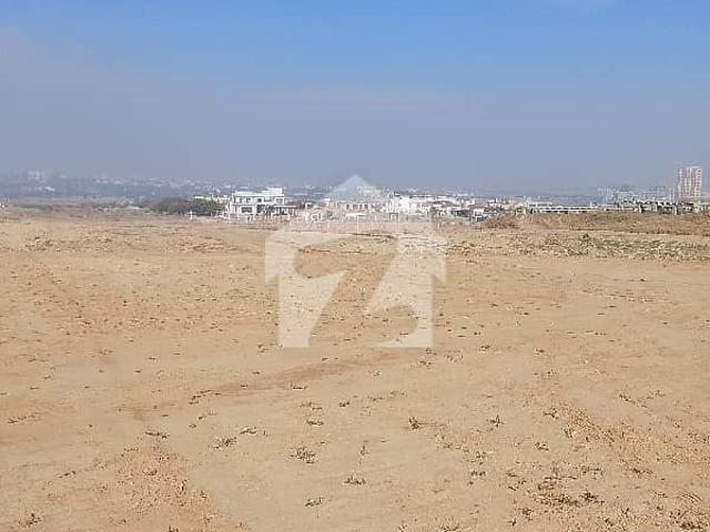 R Black 7 Marla Develop possession 7Marla plus 5Marla extra Land Not paid In Gulberg Green Islamabad