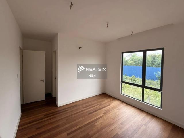 R&F Princess Cove, Partial Seaview, Sell with Furniture, 2 Bedroom