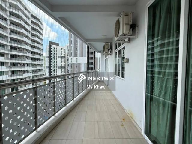 R&f Princess Cove Phase 2 几乎全新‼️ 入住不超过5次 828sqft【2+1房1厕】全家私️ 屋况非常好 Partial sea view 地点就在CIQ旁走路10 分钟就到 往返新加坡方便 适合自住或投资 RM900K