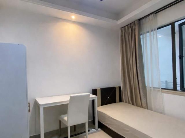R&F Princess cove room RM1,000 all in for rent mins walk to CIQ
