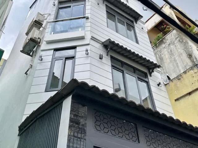 Rẻ hơn 1.5 tỷ! Bán nhà 4 tầng Lê Quang Định P. 11 Bình Thạnh 3PN 4WC giá chỉ 5.590 Tỷ