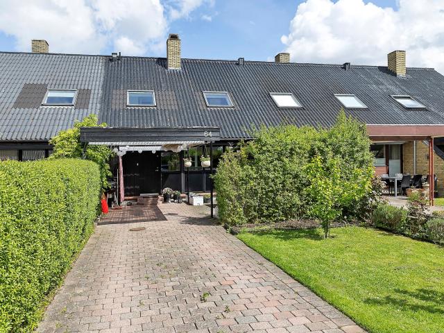Røjlevangen 64