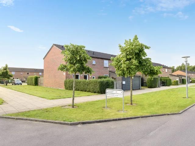 Rækkehus med 5 værelser og solrig terrasse i Sorø