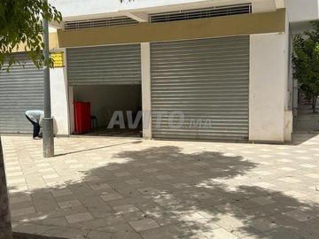 طريق عين الشقة