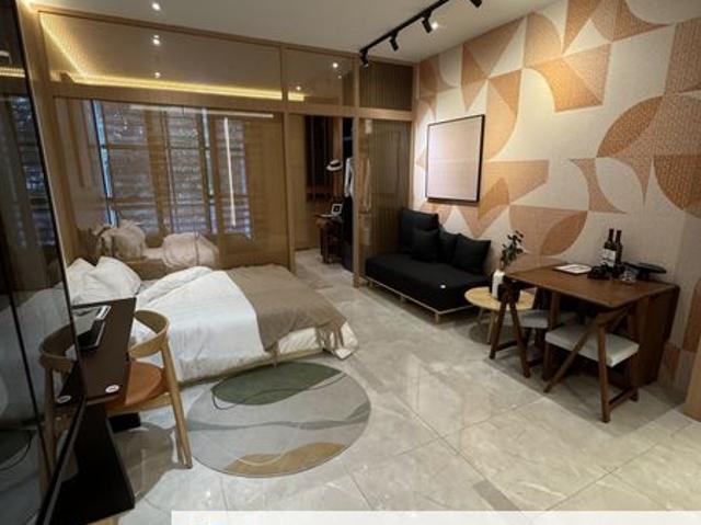 R Suites Chancery Residences