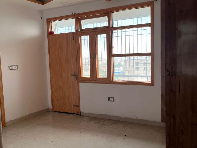 R T Property 3 Bedroom 1745 Sq. Ft. Apartment in Vrindavan Yojna Lucknow Listing ID: #9490
