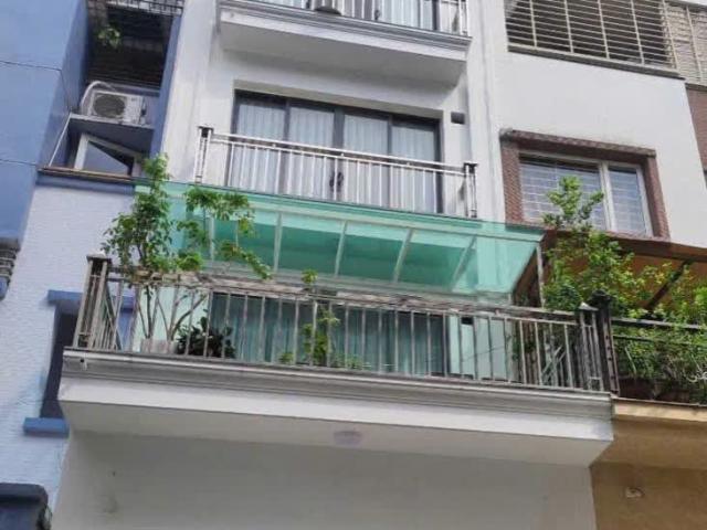 RẺ VÔ ĐỊCH KĐT VĂN PHÚ – 5 tầng thang máy – cạnh bên khu vui chơi công viên hồ nước điều hòa –