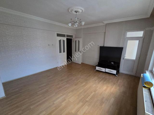 Rızaiye Mahallesinde 3+1 Kubbeli Camiinin İlerisinde Kiralık Daire