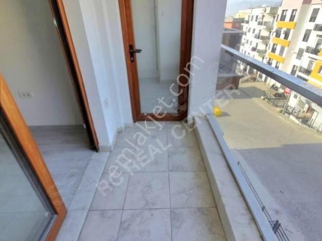 Rc/ Merkezde Ünv Yakını Modern Ferah Üç Cephe 1+1 Satılık Daire