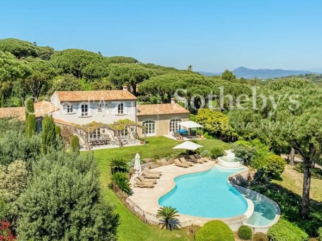 Ramatuelle propriété de charme avec vue mer panoramique sur. 350m² Ramatuelle