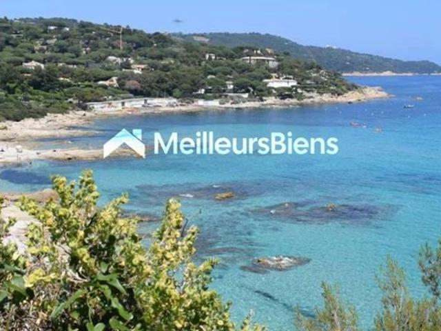 RAMATUELLE — VUE MER — TERRAIN D'EXCEPTION AVEC PROJET ARCHITECTURAL SÉCURISÉ