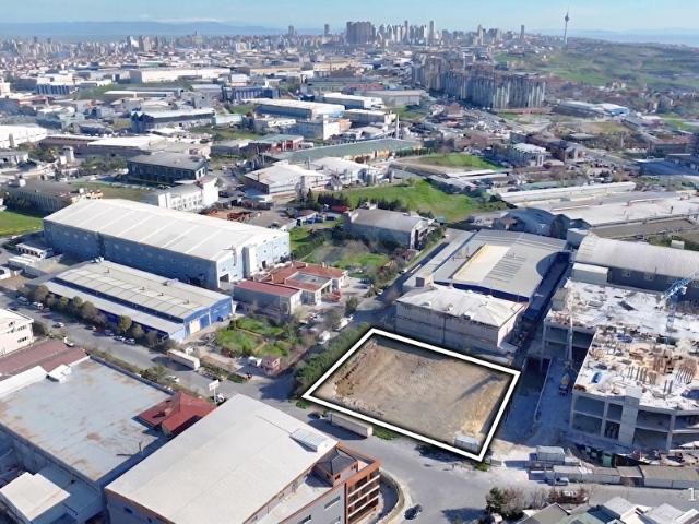 RAMAZAN AKBULUT HADIMKÖY ASFALTINA 200M MESAFEDE 3600M2 ARSA