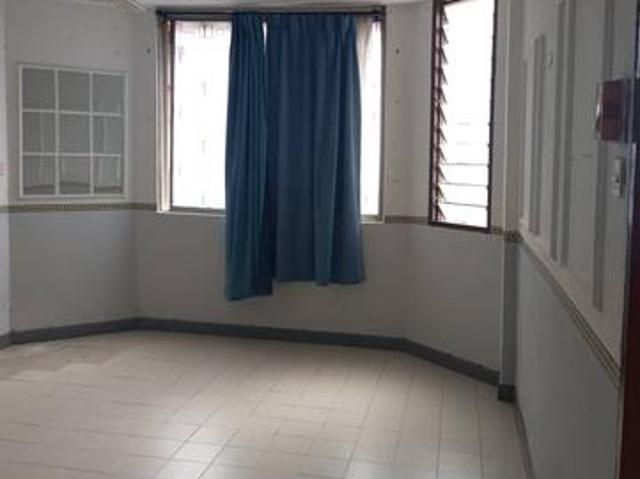 Rampai court 600sf 2r1b basic wangsa maju