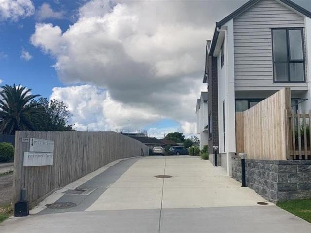 ranui, 2 bedrooms