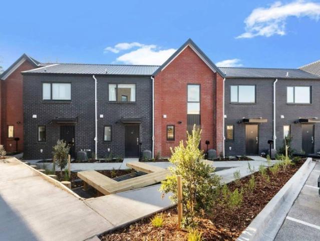 ranui, 2 bedrooms