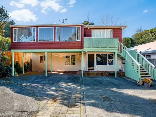 ranui heights, 3 bedrooms