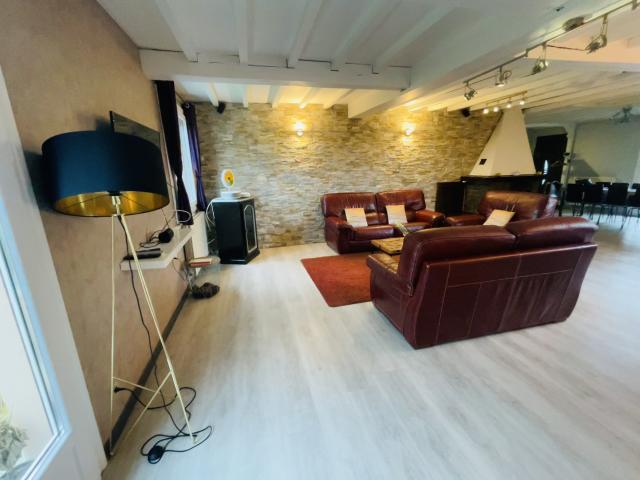 RANVILLE MAISON T7 plain pied sur sous sol complet aménagé