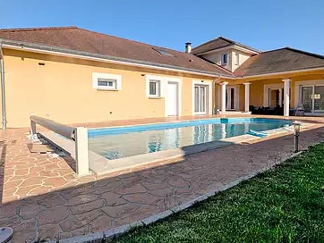 Rancenay 25320 Achat / Vente maison 8 pièces t8 piscine terrasse