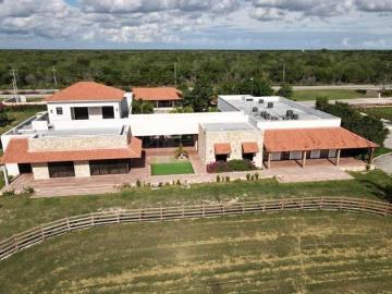 Rancho integral en venta con planta de alimentos y equipamiento de primera