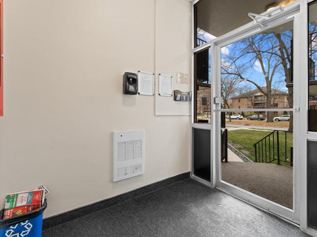 Randal Court Apartments Studio Apartment for Rent at 262 & 262 Randolph Pl Windsor, ON N9B 2T3 University