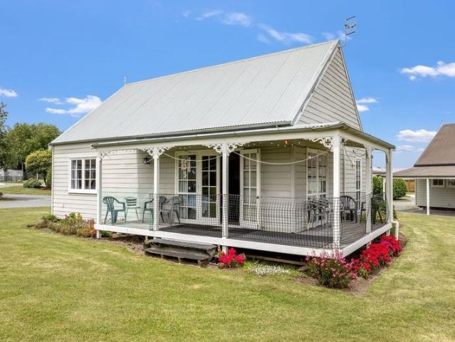 rangatira park, 2 bedrooms