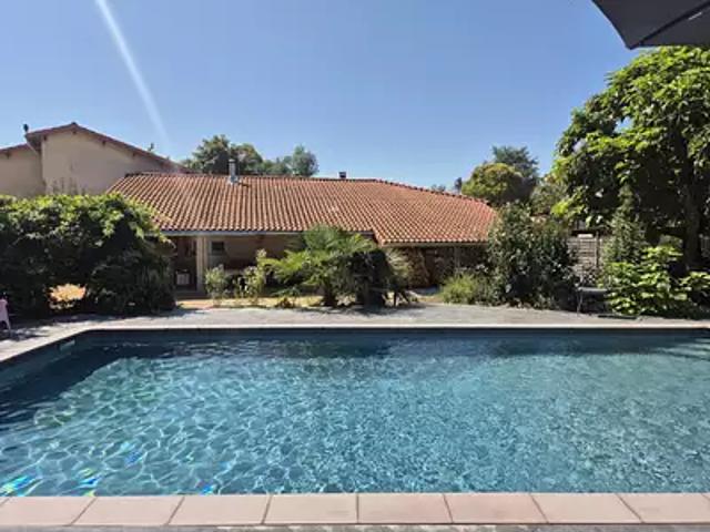 Rabastens 81800 Achat / Vente maison 8 pièces t8 piscine