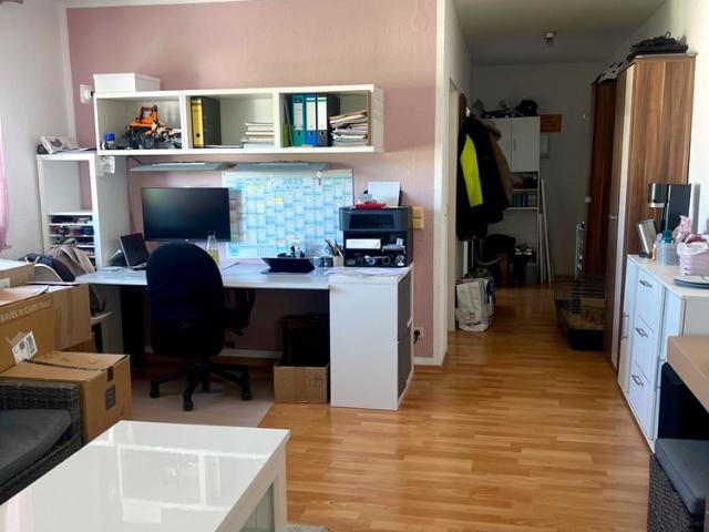 Racano Immobilien* Ab Juni! Großzügige 1 Zimmer Wohnung mit Balkon in Roßdorf