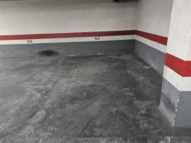 RACASA MARVÁ vende Plaza de Garajeen San Vicente Mátir nº 113