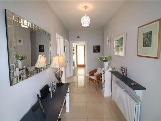Radharc Ára, Ballyvalley, Killaloe, Clare Harry Brann Auctioneers & Valuers 4901 MyHome. Ie Residential