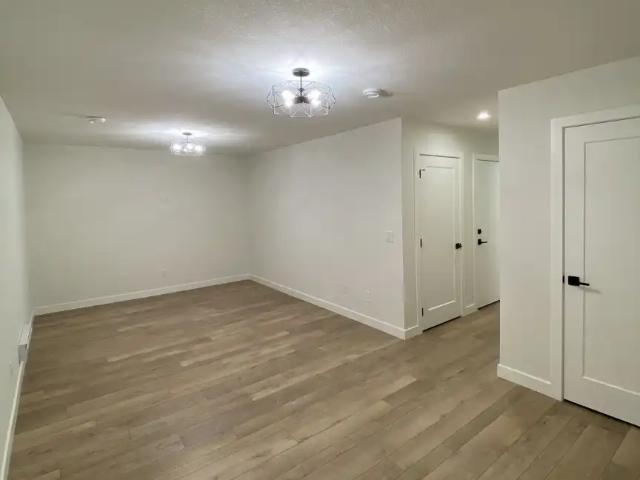 Radon free 1 Bed 1 Bath Legal Basement Suite in Crimson Ridge Pl