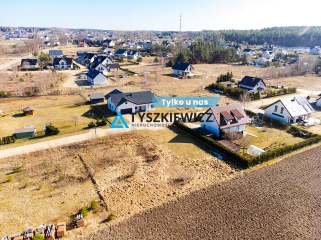 Radosna 1 082 m², Linia