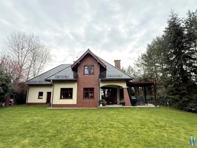 Radosna 244,61 m², Wysoka