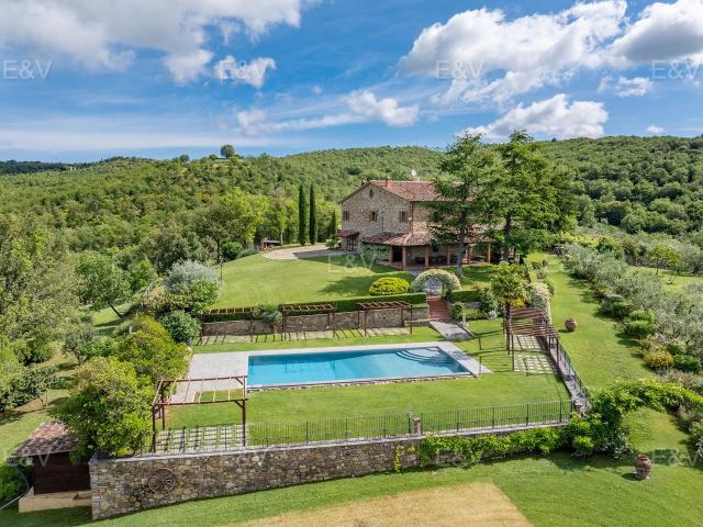 Raffinato casale in classe A3 nel cuore della Toscana 670m² Civitella in Val di Chiana