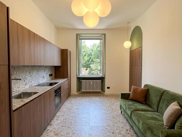 Raffinato bilocale ristrutturato con vista aperta sui giardini – Corso XXII Marzo