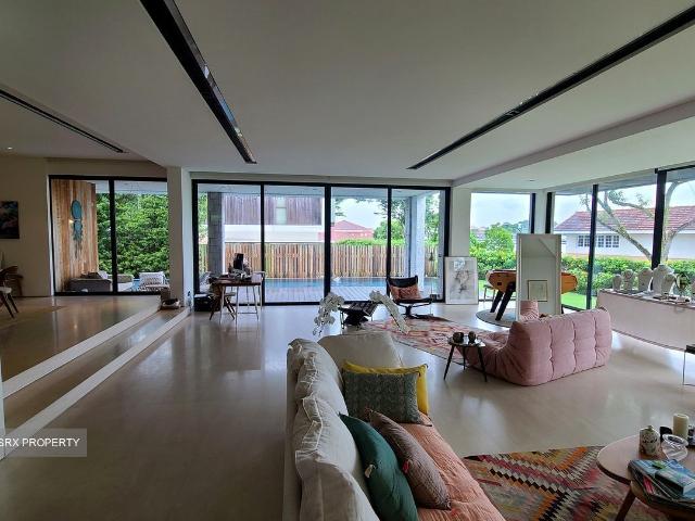 Raffles Park D11, Detached