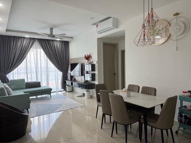 Raffles Suite Apartment Sutera Danga 2 bedrooms fully furnished