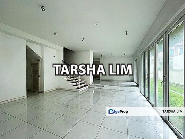 Rafflesia @ The Hill