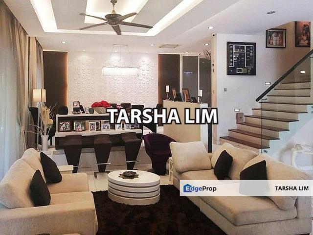 Rafflesia @ The Hill