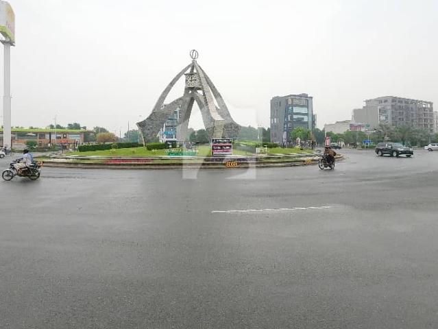 Rafi commercial 8 marla, clock chowk. Can Be Pair As 8+ At 150' Main Boulevard Rafi Block Near Grand Mosque Near Clock Chowk In The Main Commercials Hub Of Bahria Town