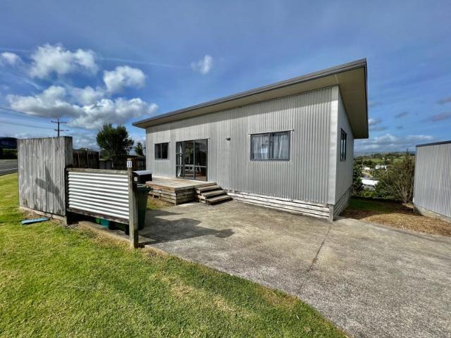 raglan, 2 bedrooms