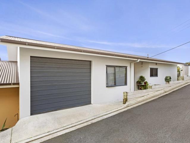 raglan, 2 bedrooms