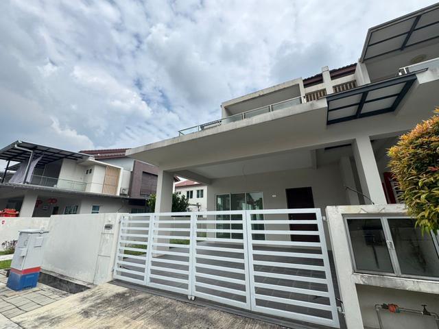 Raintree Park 2 GGuarded Residence 2Storey Terrace Unit In Tasek