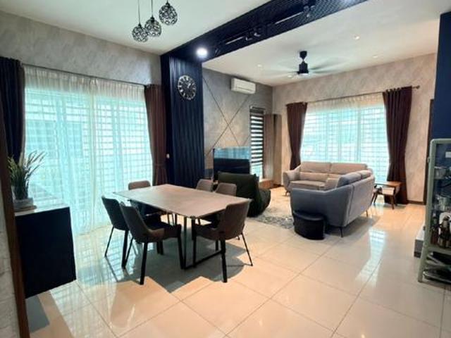 Raintree Park 2 Semi detached house